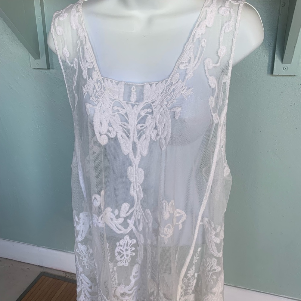 Sheer Embroidered Lace Overlay Tunic - Cream size large 100% cotton